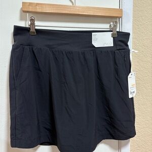 STYLUS Elegant Black Mini Skort
